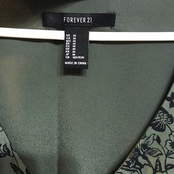 Green w/ black flower dress - Picture 3 of 4